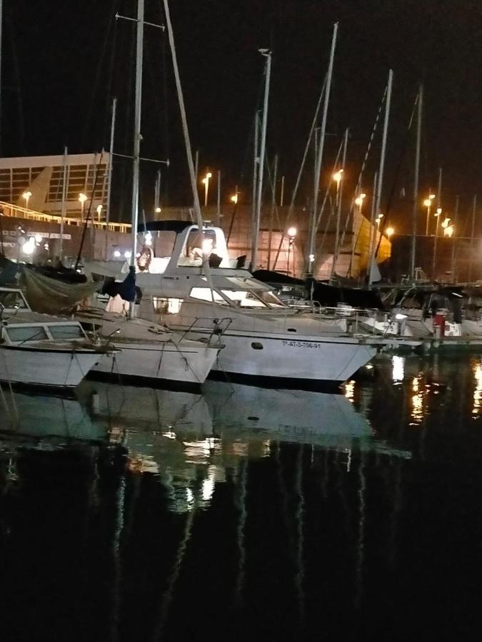 Barco Lucky Hotel Sant Adria de Besos Buitenkant foto